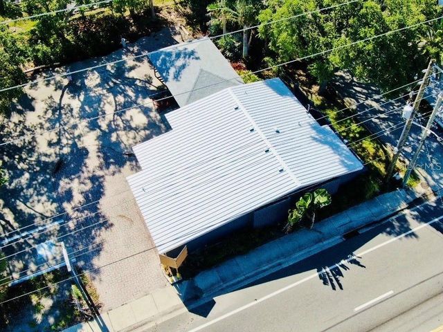 220 N TUTTLE AVENUE, Sarasota, FL 34237