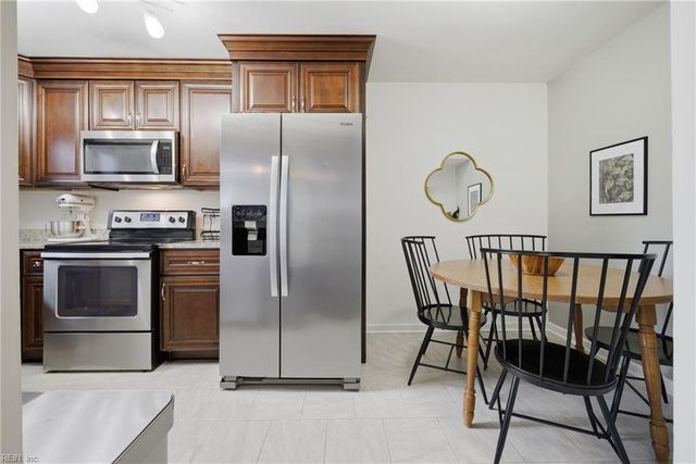 625 Cedar Springs Ct, Virginia Beach, VA 23462