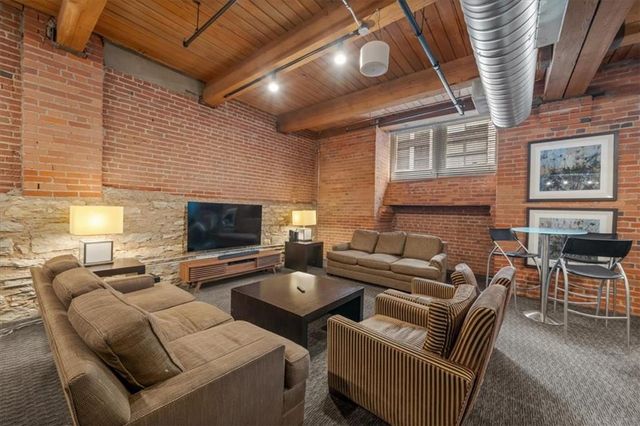 712 Broadway Boulevard 704, Kansas City, MO 64105