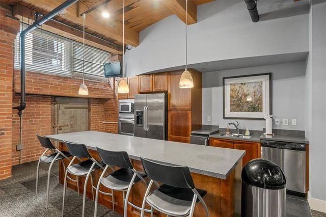 712 Broadway Boulevard 704, Kansas City, MO 64105