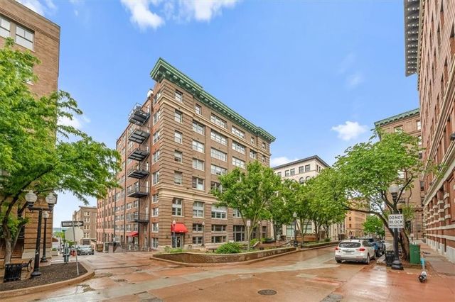 712 Broadway Boulevard 704, Kansas City, MO 64105