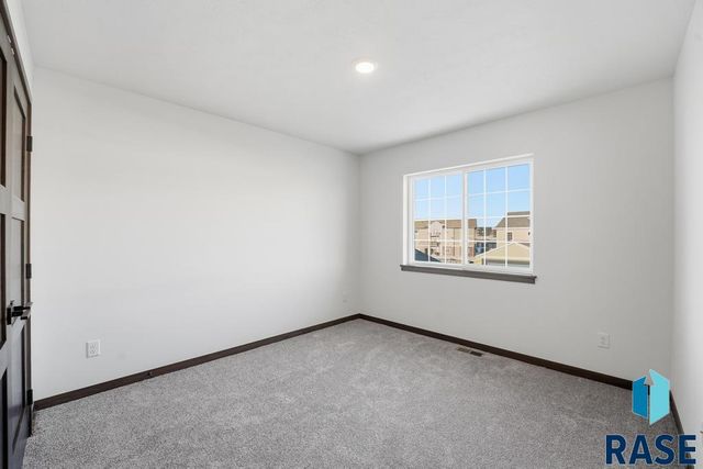 1249 N Marion Rd Road 2, Sioux Falls, SD 57107