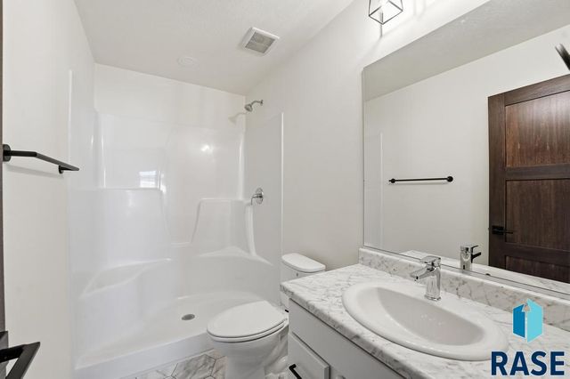 1249 N Marion Rd Road 2, Sioux Falls, SD 57107