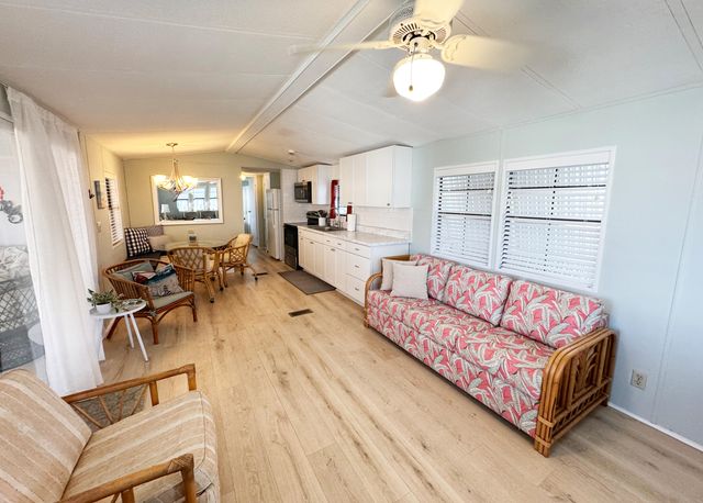 210 Cardinal Drive B, Briny Breezes, FL 33435