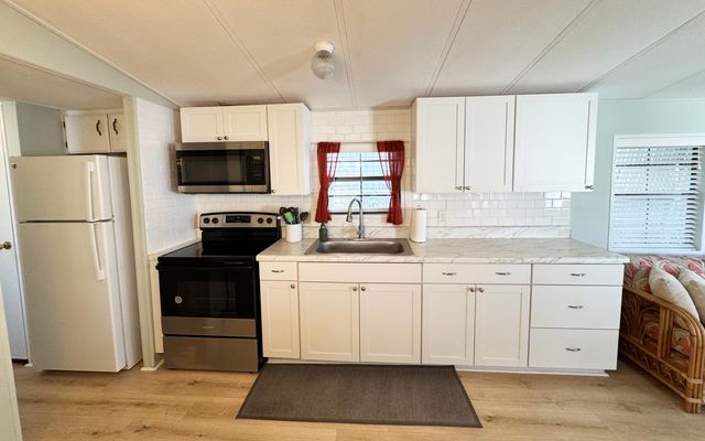 210 Cardinal Drive B, Briny Breezes, FL 33435