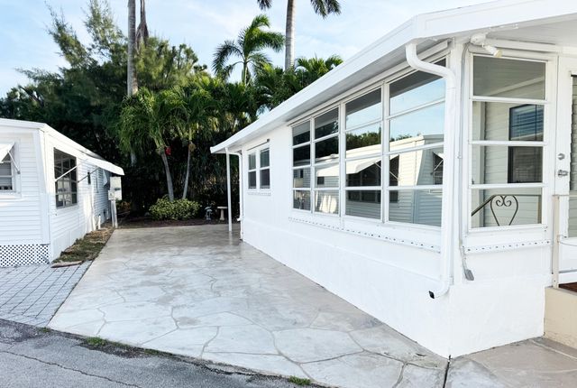 210 Cardinal Drive B, Briny Breezes, FL 33435