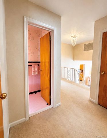 1209 Hempstead Avenue, Malverne, NY 11565