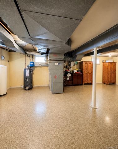 1209 Hempstead Avenue, Malverne, NY 11565