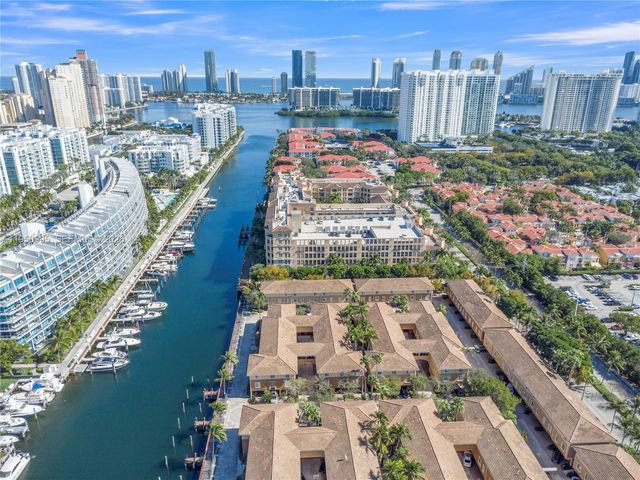 2945 NE 185th St 1402, Aventura, FL 33180