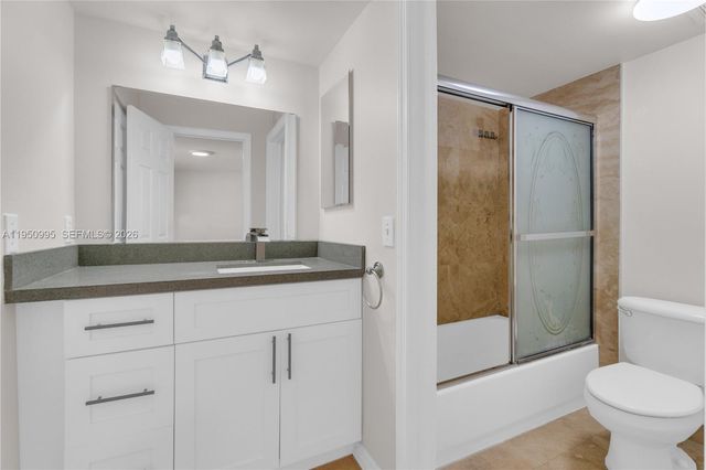 2945 NE 185th St 1402, Aventura, FL 33180