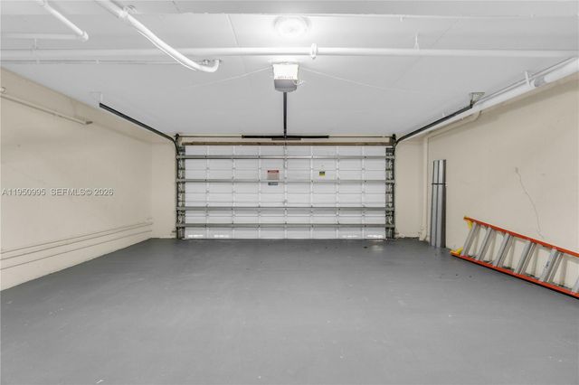 2945 NE 185th St 1402, Aventura, FL 33180