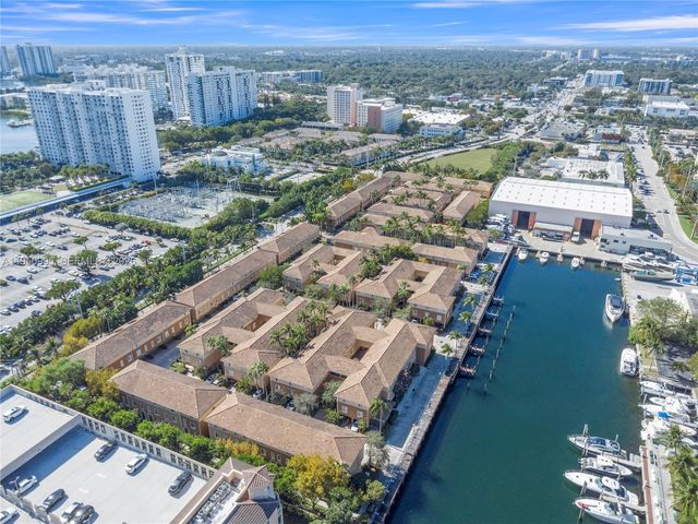 2945 NE 185th St 1402, Aventura, FL 33180