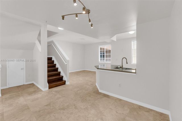 2945 NE 185th St 1402, Aventura, FL 33180