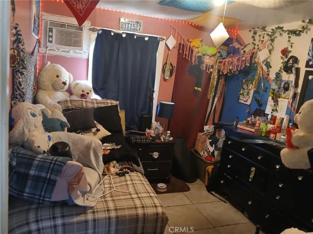 2604 N BAKER Street, Bakersfield, CA 93305