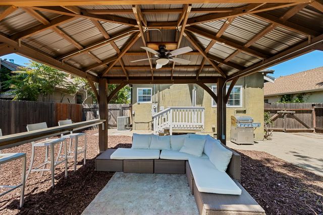 4844 12th Ave, Sacramento, CA 95820