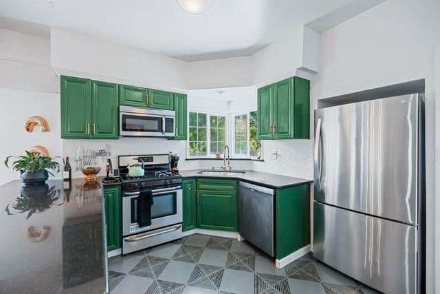 4844 12th Ave, Sacramento, CA 95820
