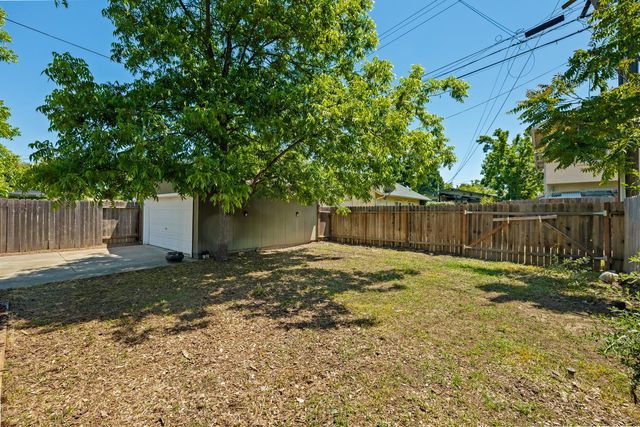 4844 12th Ave, Sacramento, CA 95820