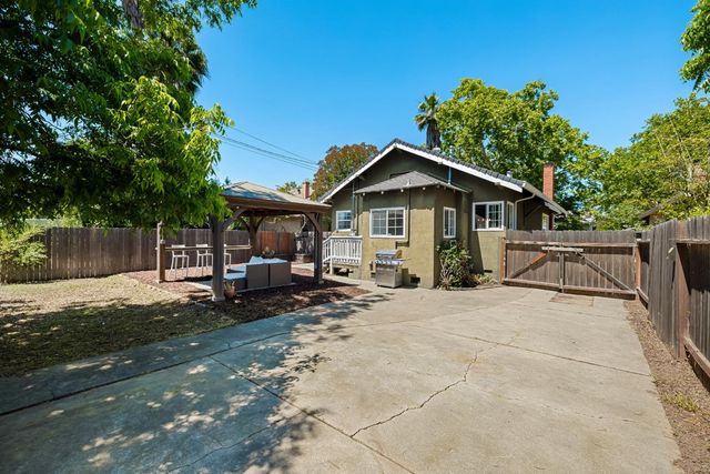4844 12th Ave, Sacramento, CA 95820