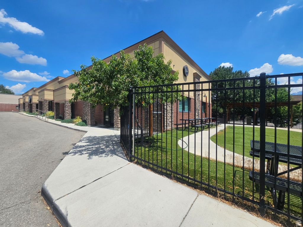 10504 S REDWOOD RD, South Jordan, UT 84095 — photo 3