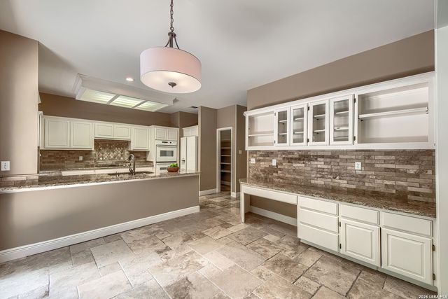 16030 Santa Cathrena, San Antonio, TX 78232