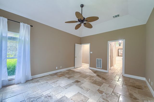 16030 Santa Cathrena, San Antonio, TX 78232