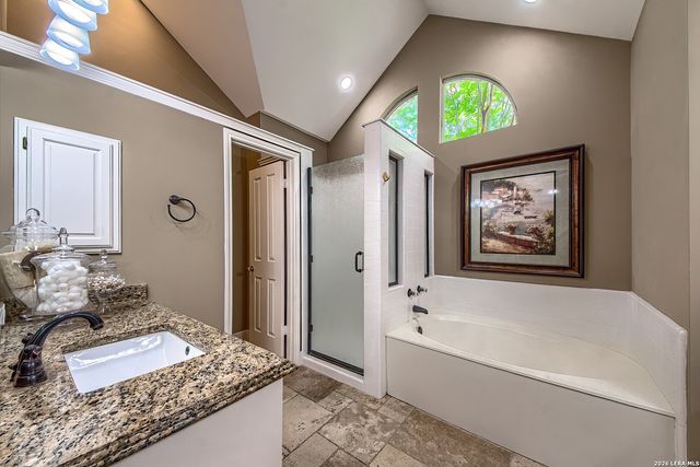 16030 Santa Cathrena, San Antonio, TX 78232