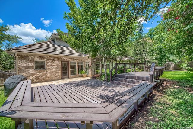 16030 Santa Cathrena, San Antonio, TX 78232