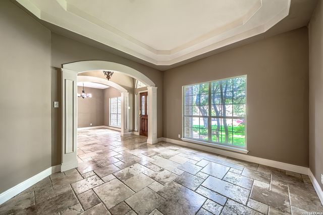 16030 Santa Cathrena, San Antonio, TX 78232