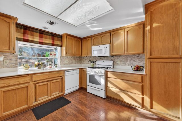 6140 Shad Way, Pollock Pines, CA 95726