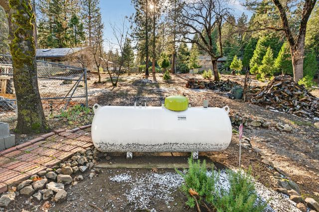 6140 Shad Way, Pollock Pines, CA 95726