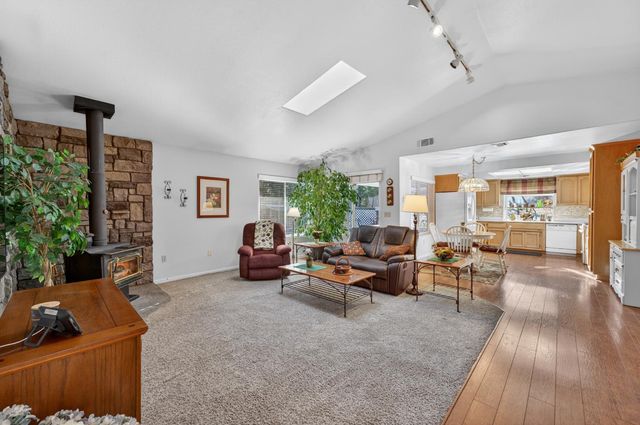 6140 Shad Way, Pollock Pines, CA 95726