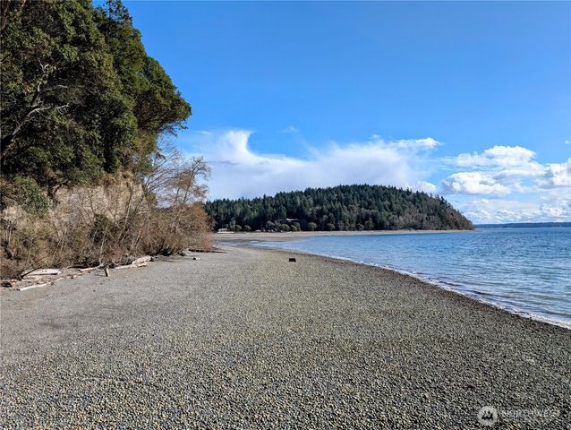 2501 195th Avenue SW, Lakebay, WA 98349