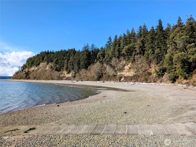 2501 195th Avenue SW, Lakebay, WA 98349