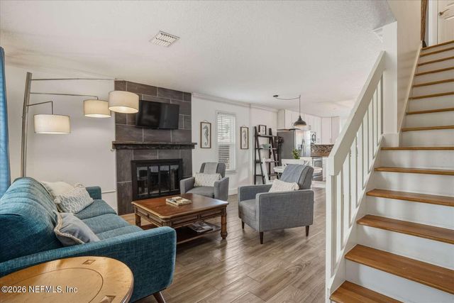 505 UPPER 8TH Avenue S, Jacksonville Beach, FL 32250