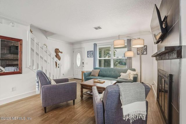 505 UPPER 8TH Avenue S, Jacksonville Beach, FL 32250