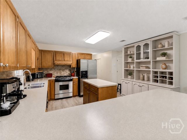 198 Dutchmans Cove Road, Midway, GA 31320