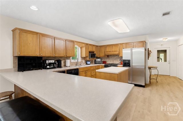 198 Dutchmans Cove Road, Midway, GA 31320