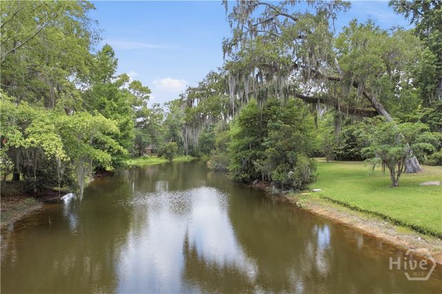 198 Dutchmans Cove Road, Midway, GA 31320