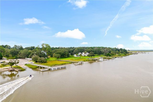 198 Dutchmans Cove Road, Midway, GA 31320