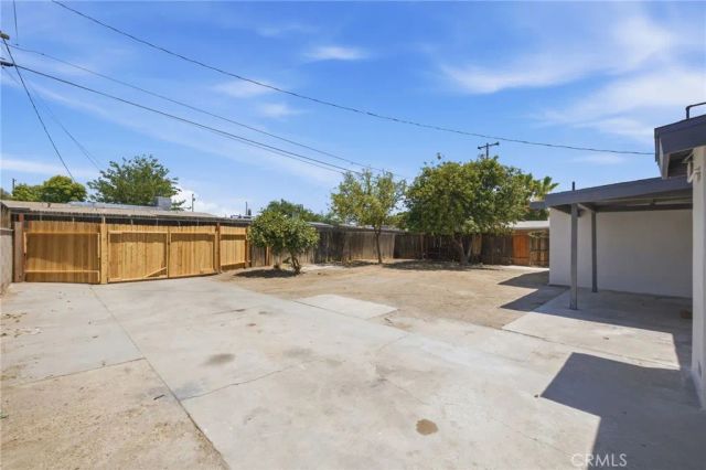 2805 Haley Street, Bakersfield, CA 93305