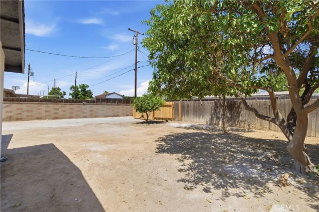 2805 Haley Street, Bakersfield, CA 93305