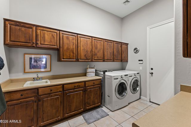 4123 N Silver Ridge Circle, Mesa, AZ 85207