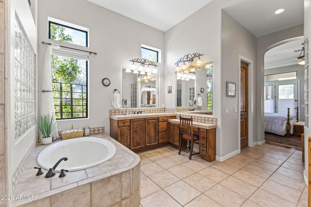 Image 27 of property listing at 4123 N Silver Ridge Circle, Mesa, AZ 85207