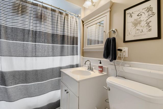 997 Saint Clair Avenue, Saint Paul, MN 55105