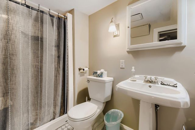 997 Saint Clair Avenue, Saint Paul, MN 55105