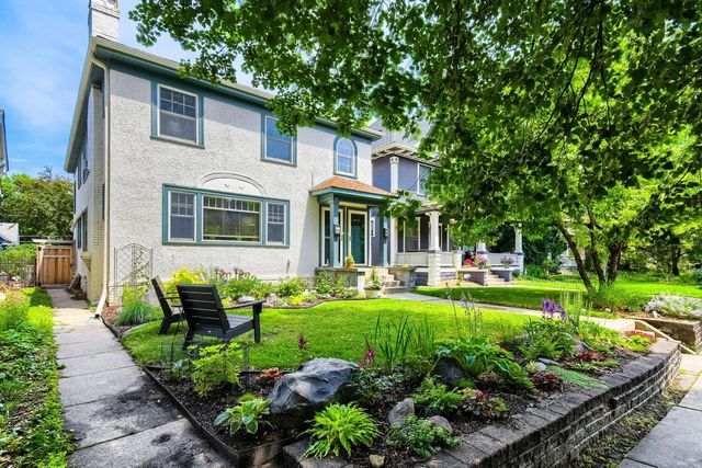 997 Saint Clair Avenue, Saint Paul, MN 55105