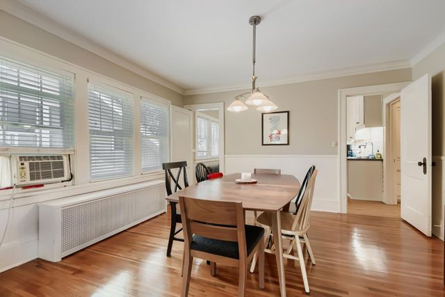 997 Saint Clair Avenue, Saint Paul, MN 55105
