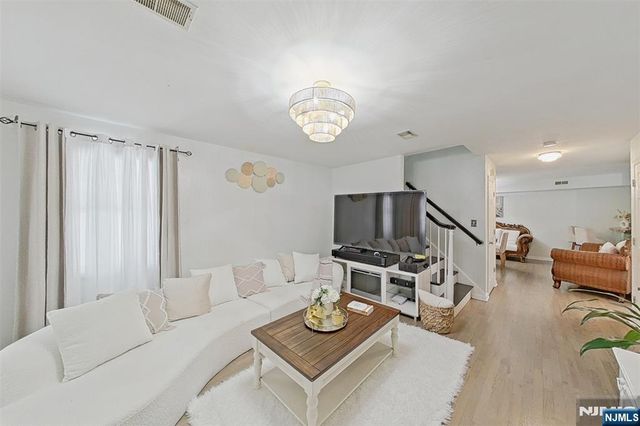 337-341 18th Avenue, Newark, NJ 07108