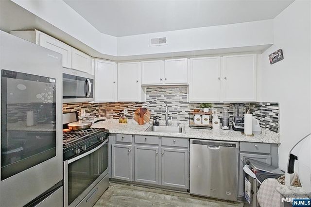 337-341 18th Avenue, Newark, NJ 07108