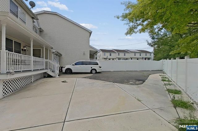 337-341 18th Avenue, Newark, NJ 07108